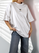 moteriski medvilniniai marskineliai su bites aplikacija