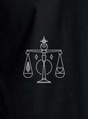 zodiako zenklas svarstykles issiuvinetas ant marskineliu